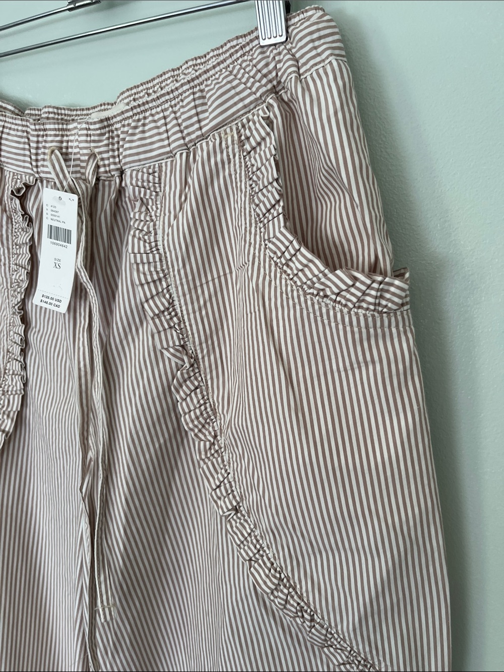 Pilcro Ruffle Easy Wide-Leg Pull-On Pants - Picture 7 of 9